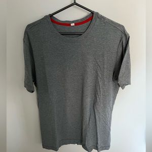 Lululemon T shirt